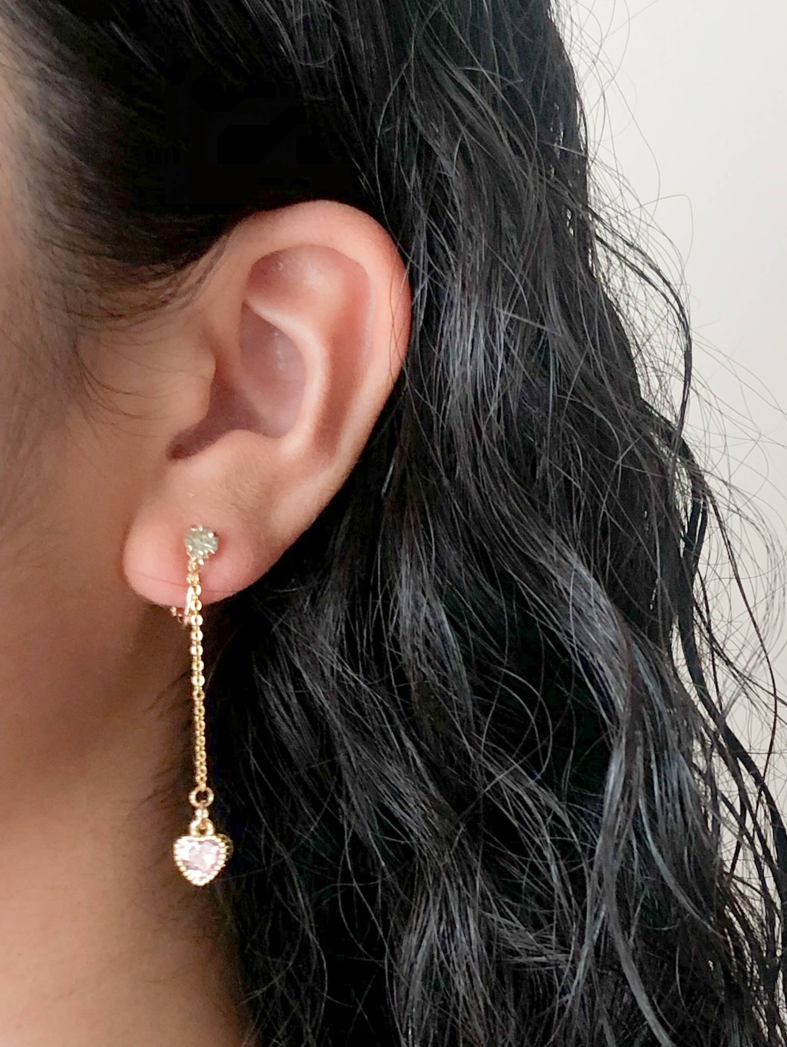 Gold dangle clip on earrings deals